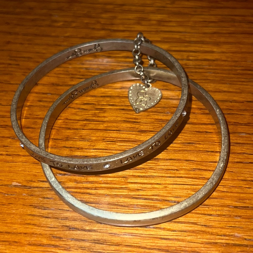 2 Jessica Simpson love to love Bangle bracelet set
